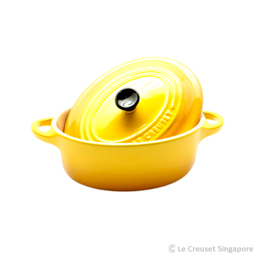Le Creuset Stoneware -Miniature Stoneware – Mini Oval Cocotte